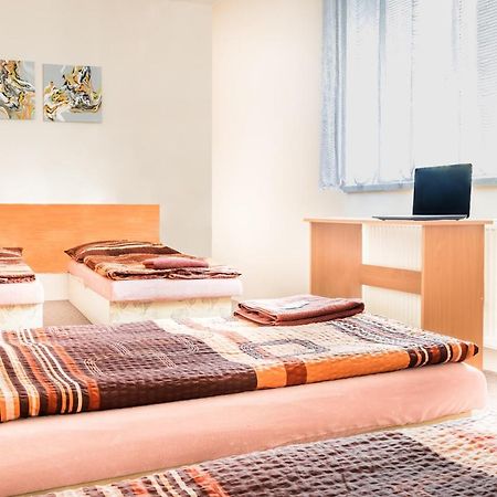 Hotel Zannam Брно Экстерьер фото