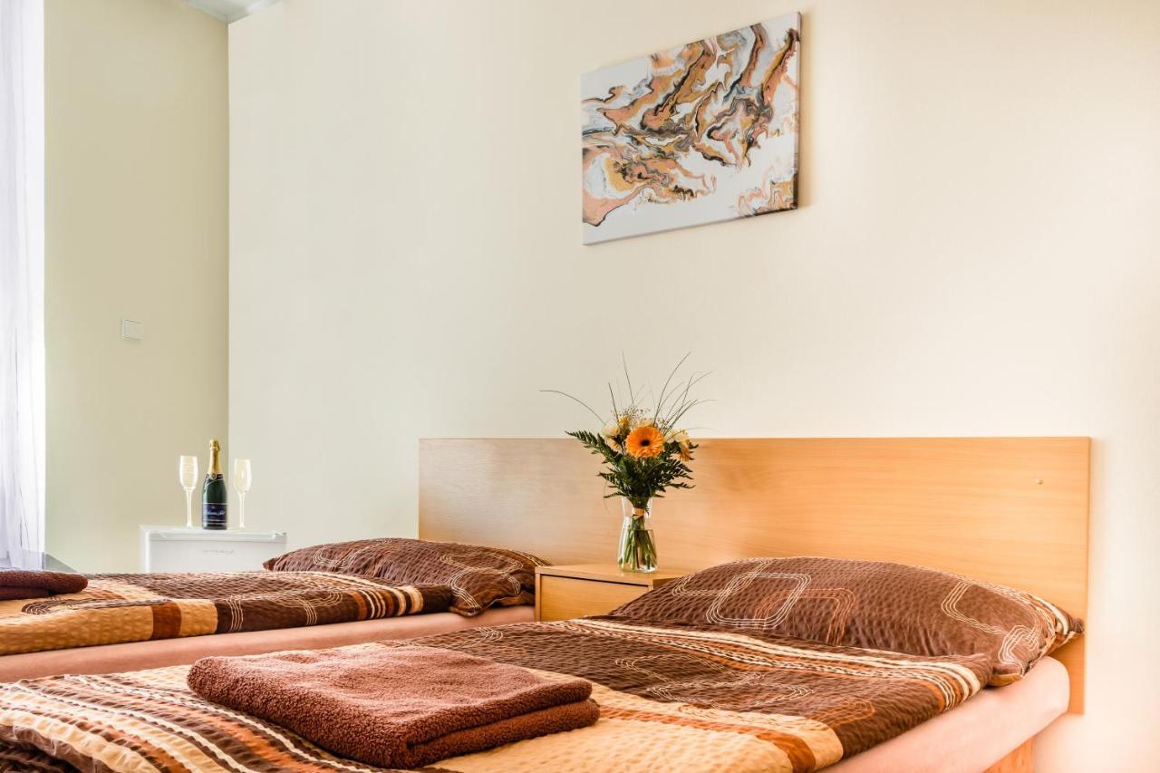 Hotel Zannam Брно Экстерьер фото
